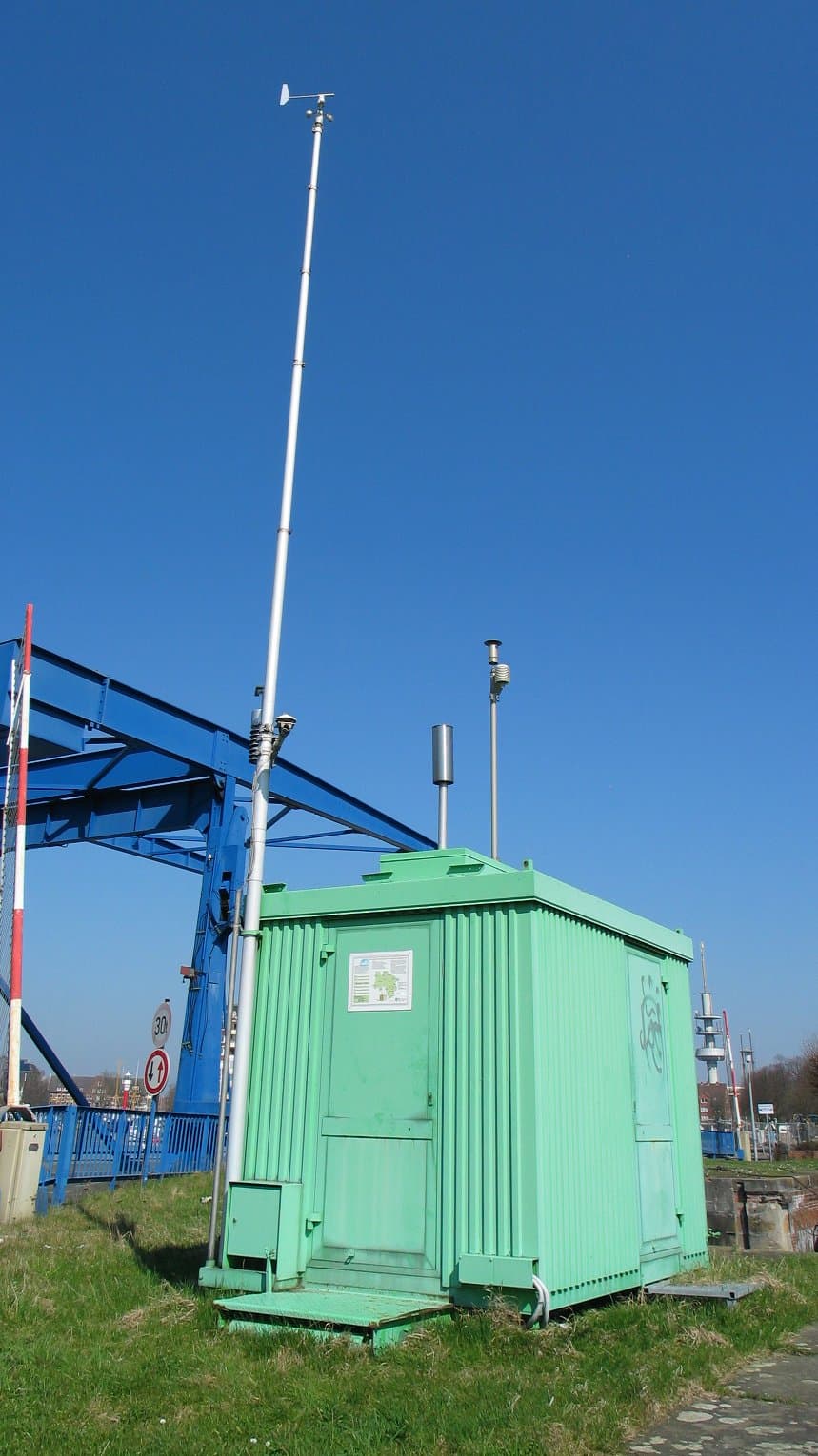 Wohnmobilstellplatz Alter Emder Binnenhafen - foto 1