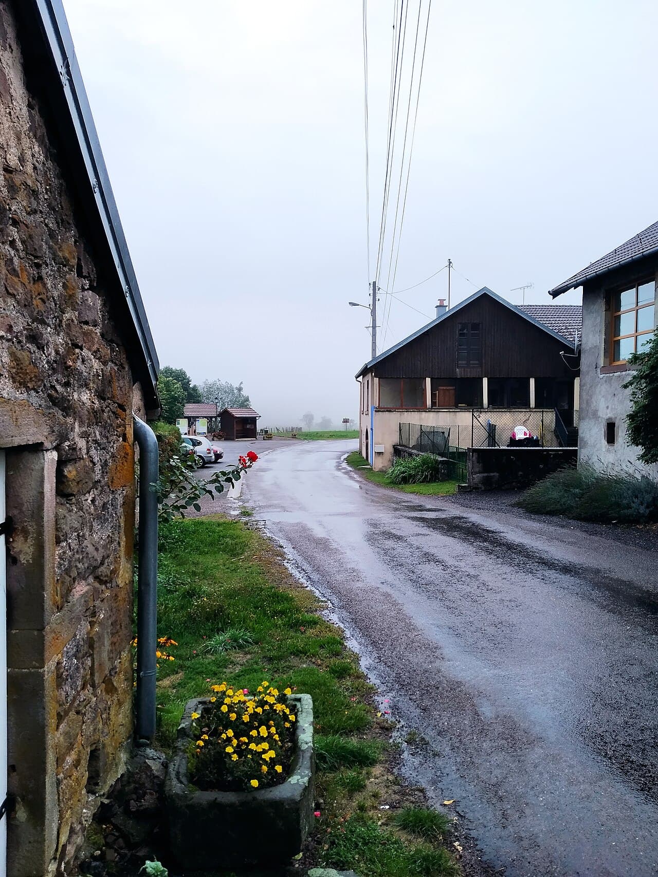 Aire de stationnement Esmoulières - foto 1