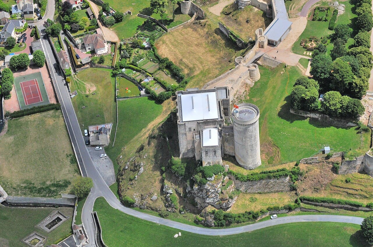 Camping municipal du Château - foto 1